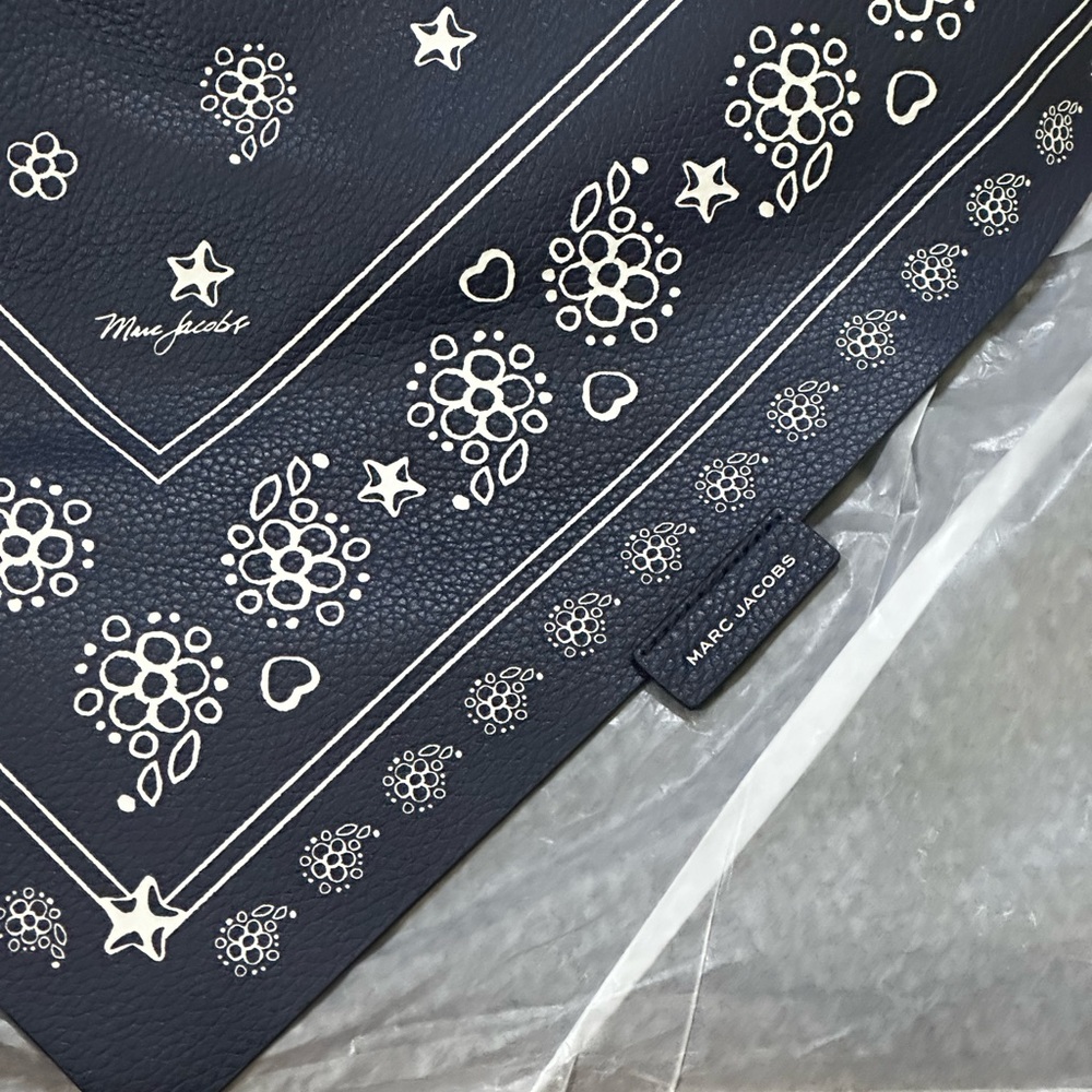 Marc Jacobs The Bandana Sack Shoulder Bag - Picture 9 of 11